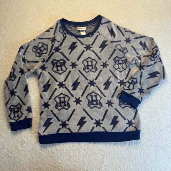 Harry Potter Wizarding World Women's Medium Fleece Pullover Blue Gray Loungewear - Picture 2 of 9